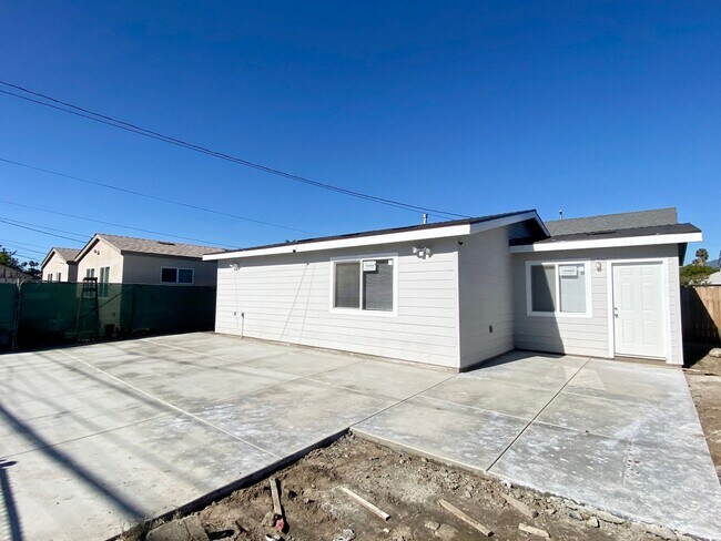 Foto del edificio - 748 Hawthorne Pl