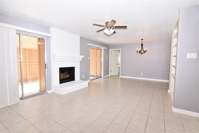 Building Photo - 10555 Turtlewood Ct