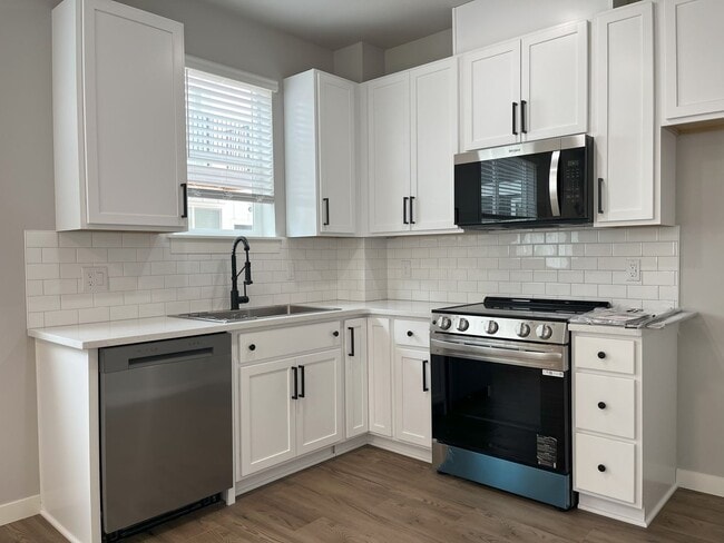 Foto del edificio - Bright & Modern 1-Bedroom with Open Layout...