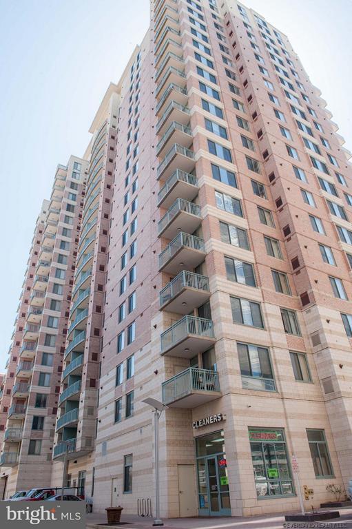 Foto del edificio - 851 N Glebe Rd