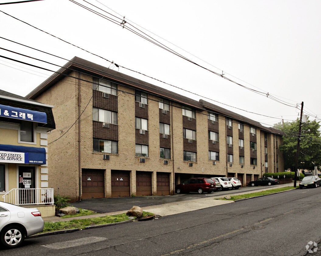 164 Union St, Palisades Park, NJ 07650 Apartments in Palisades Park