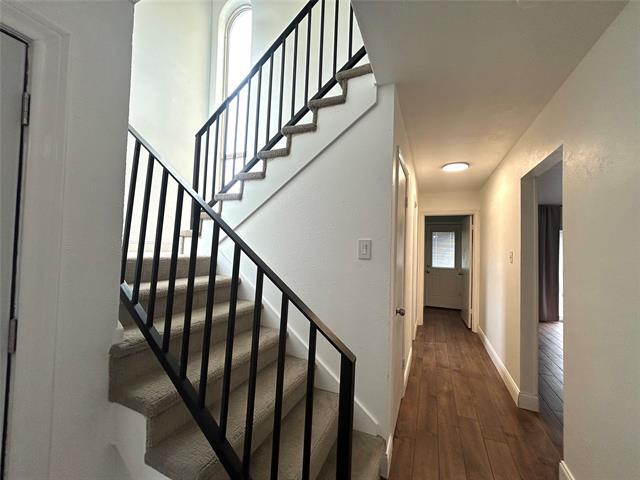 Foto del edificio - 4242 Harvest Hill Rd