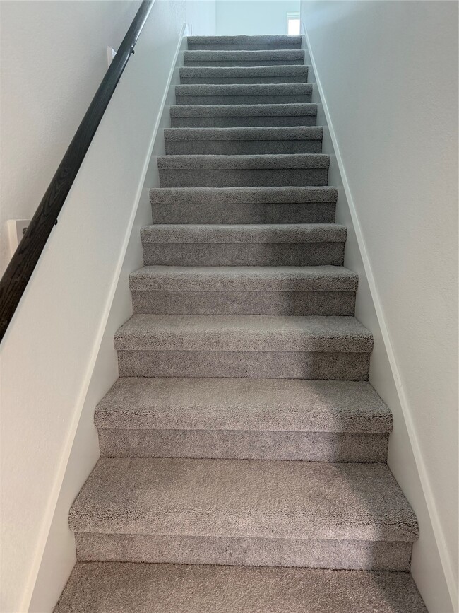 Building Photo - 2410 Cherry Ruby Dr