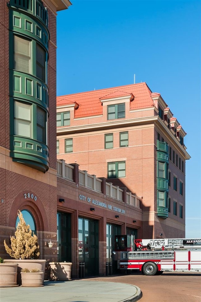 Foto del edificio - The Station At Potomac Yard Apartments