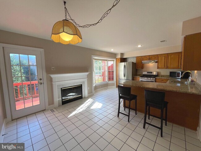 Building Photo - 7515 Collins Meade Way