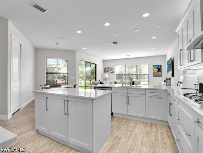 Foto del edificio - 4478 Kensington Cir