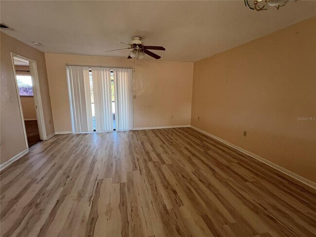 Foto del edificio - 27082 Adams St