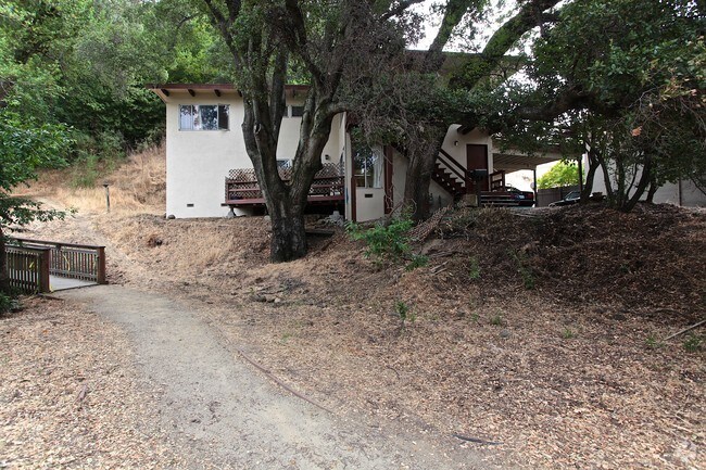 Building Photo - 2380-2382 Sir Francis Drake Blvd