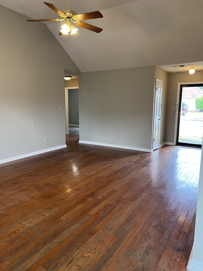 Building Photo - 9593 Daly Dr
