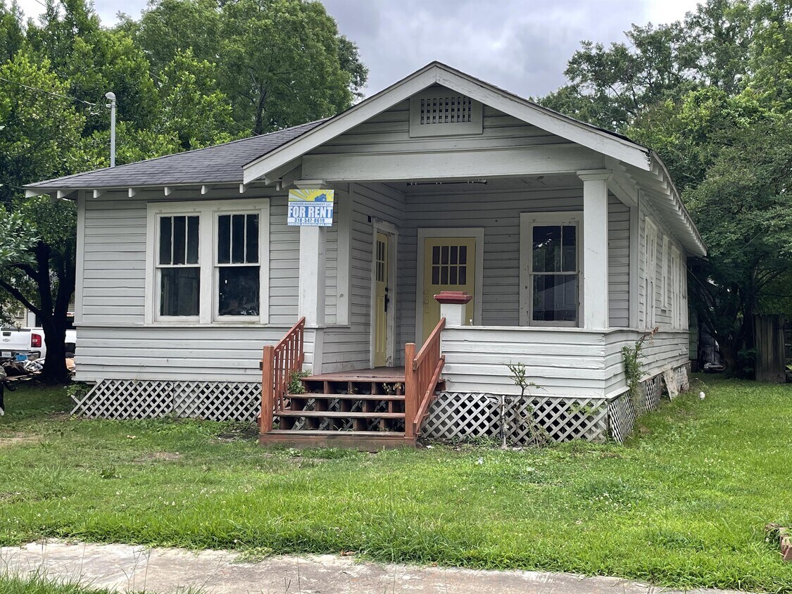 Primary Photo - 400 S 3rd St