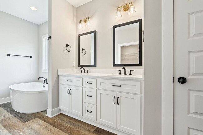 Foto del edificio - New Construction. Available now. 3 Br 2.5 Ba open concept home