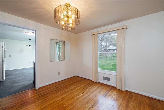 Foto del edificio - 75 Parkwood Ave