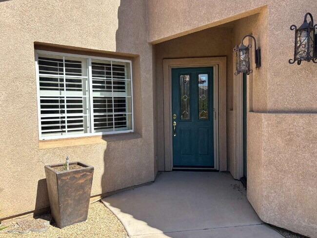 Foto del edificio - 45218 Coeur Dalene Dr