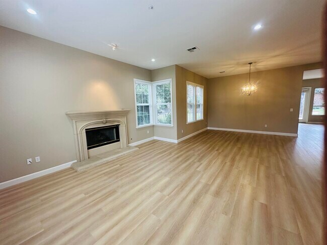 Foto del edificio - 583 Montori Ct