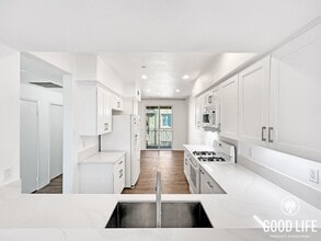 Building Photo - 8854 Spectrum Center Blvd