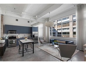 Building Photo - 700 N Washington Ave