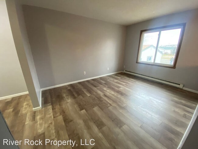 Building Photo - 3 br, 1 bath House - 426 22nd St East
