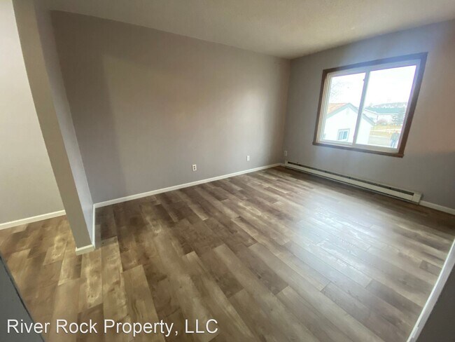 Foto del edificio - 3 br, 1 bath House - 426 22nd St East