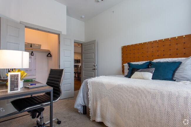 4 Br, 4 Ba - Bedroom - Berkeley House | Student Housing