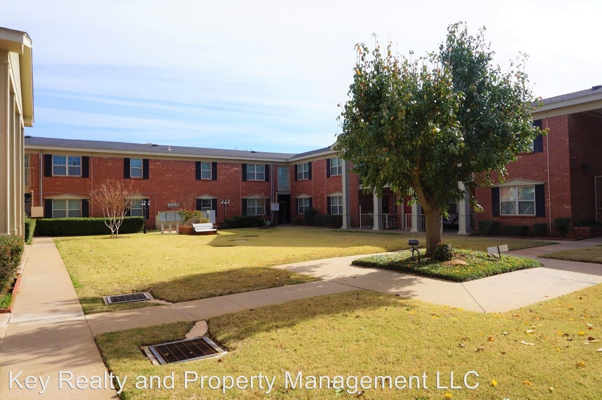 6105 N Brookline Ave, Oklahoma City, OK 73112 Room for Rent in