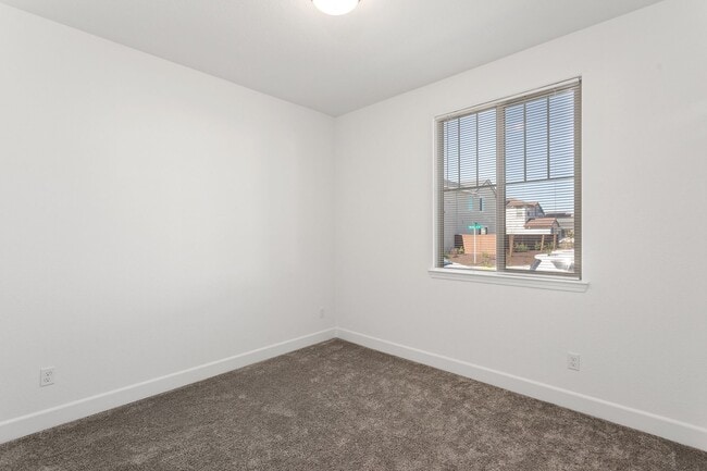 Building Photo - Gorgeous 1 Bed, 1 Bath Property