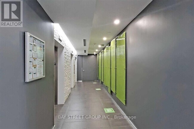 Building Photo - 360 Square One Dr