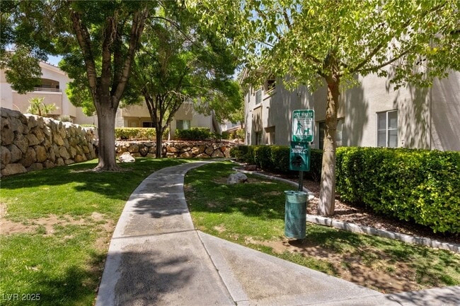 Foto del edificio - 10116 Jacob Pl