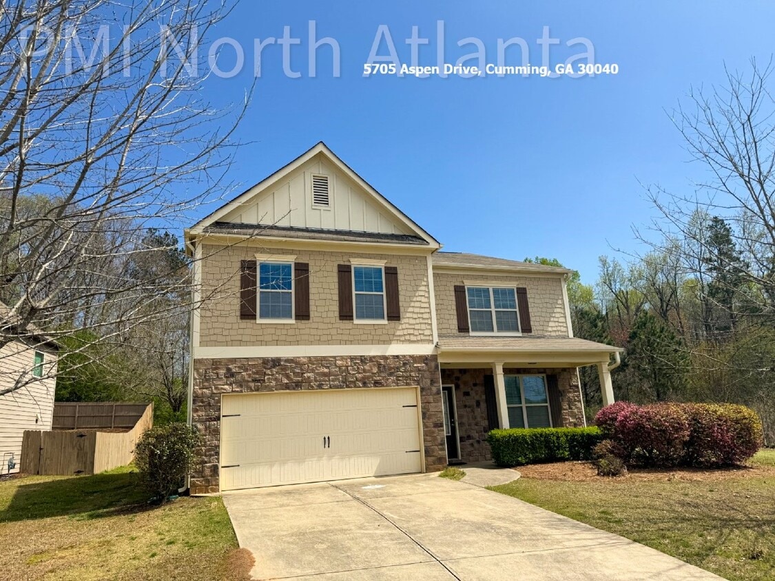Primary Photo - Large 5-Bedroom Home