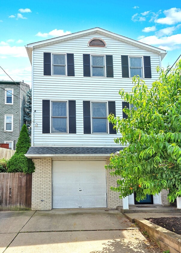 60 Gregory St, Pittsburgh, PA 15203 House Rental in Pittsburgh, PA