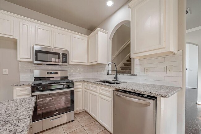 Building Photo - 4727 Cashel Cir