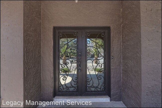 Foto del edificio - 5 br, 3 bath House - 6005 Pino Real