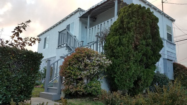 Foto del edificio - 2029 Oak St