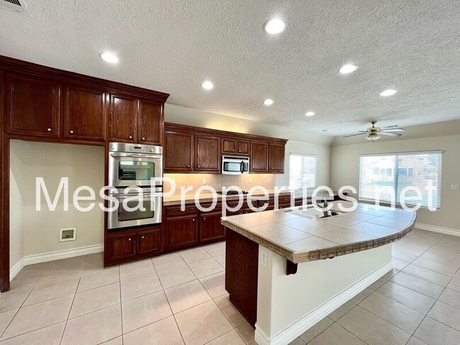 Building Photo - 13605 Spring Valley Pkwy
