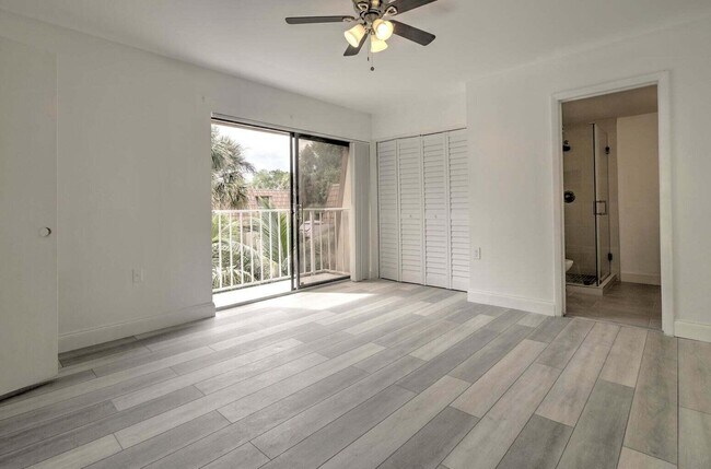 Foto del edificio - 593 Green Springs Pl