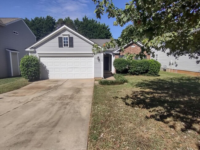 Pristinel Ranch Style Home located in the Oakdale Green Community! - Pristinel Ranch Style Home located in the Oakdale Green Community!