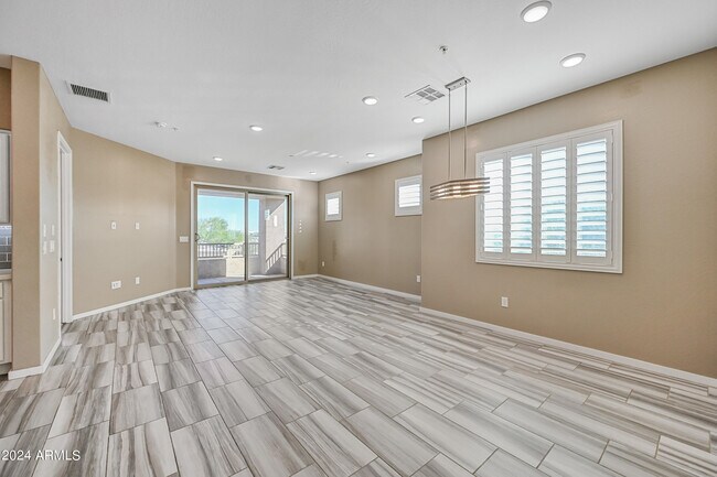 Foto del edificio - 250 W Queen Creek Rd