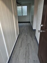 Building Photo - 262 Kapiolani St