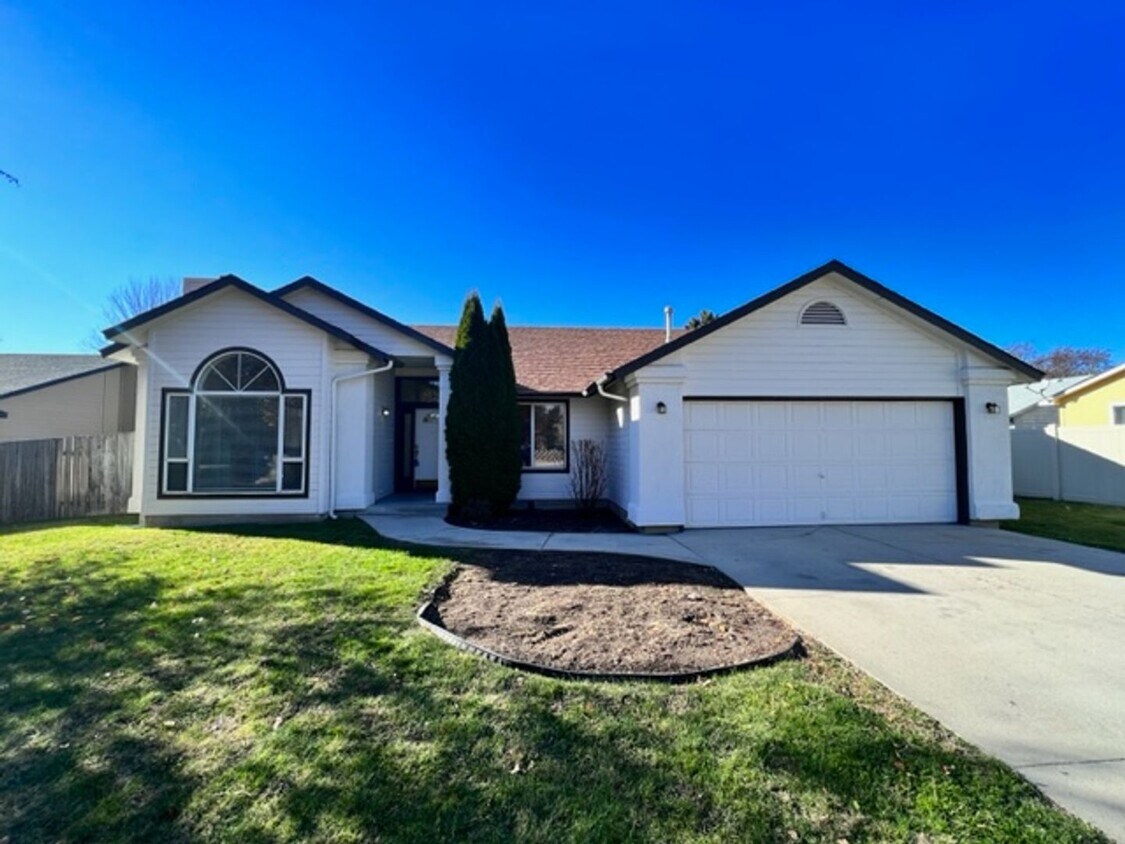 Home in the Heart of Eagle 3Bed, 2Bath House Rental in Eagle