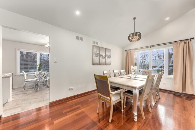 Foto del edificio - 8501 Loveland Ln