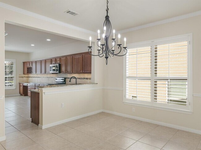 Foto del edificio - 424 Deer Meadow Cir