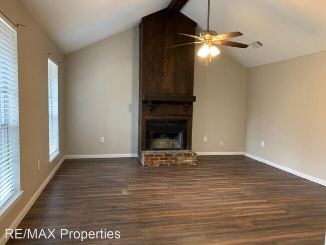 Building Photo - 3 br, 2 bath House - 16423 Woodlawn Acres
