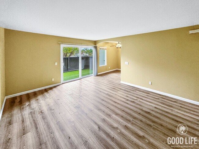 Foto del edificio - Great 2B/1BA Condo in Oceanside!