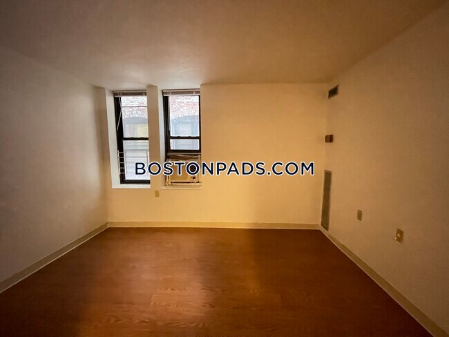 Foto del edificio - 78 Westland Ave