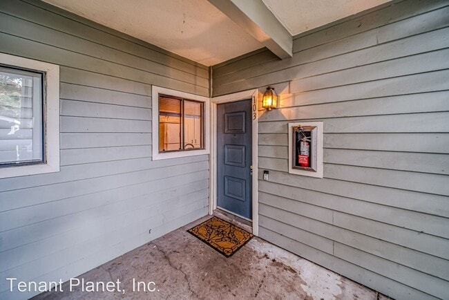 Building Photo - 2 br, 2 bath House - 3674 Oakwood Ter Unit...