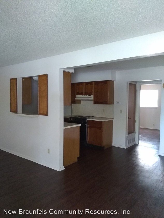 Primary Photo - 310 Castlewood Dr