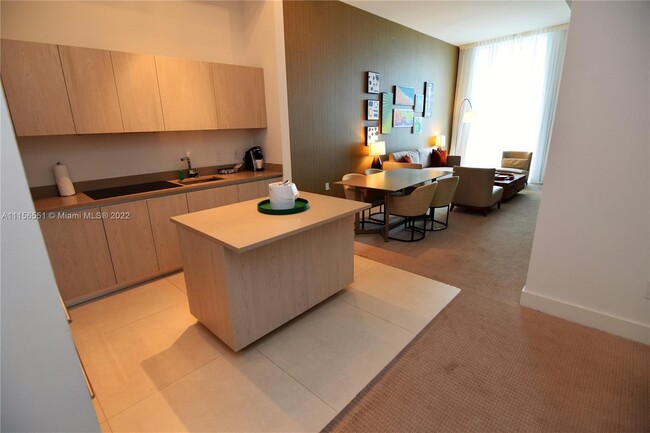 Building Photo - 4111 S Ocean Dr