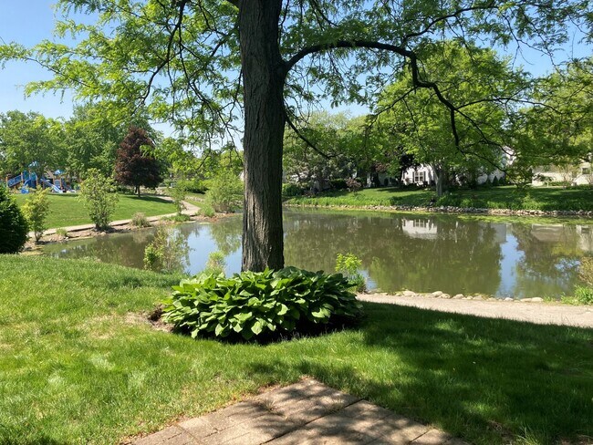 Foto del edificio - 114 Bent Creek Ct