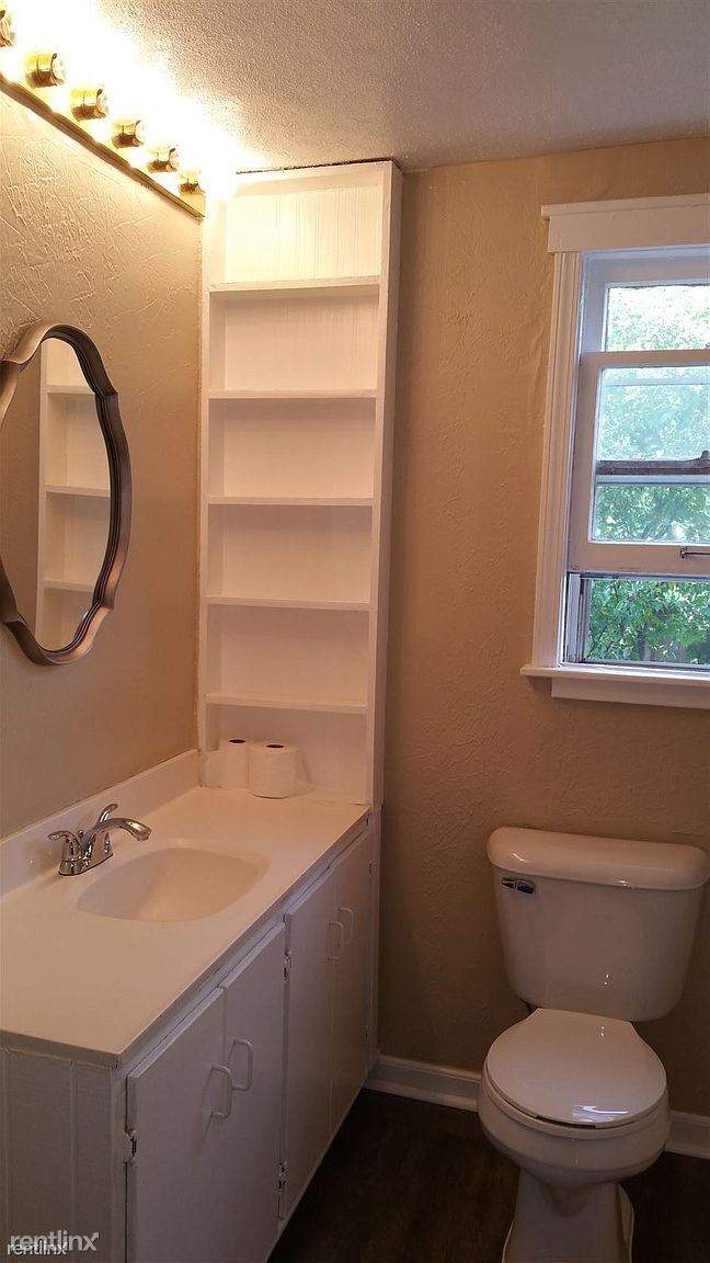 Building Photo - 2 br, 1 bath Duplex - 841 2nd St NW Apt 1
