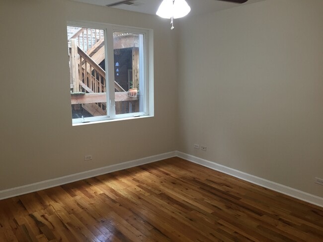 Building Photo - 2217 W Farwell Ave