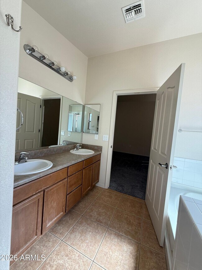 Foto del edificio - 3388 Zion Ct